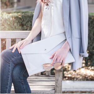 NWT Grey Glass Ladder & Co The Megan Portfolio Clutch